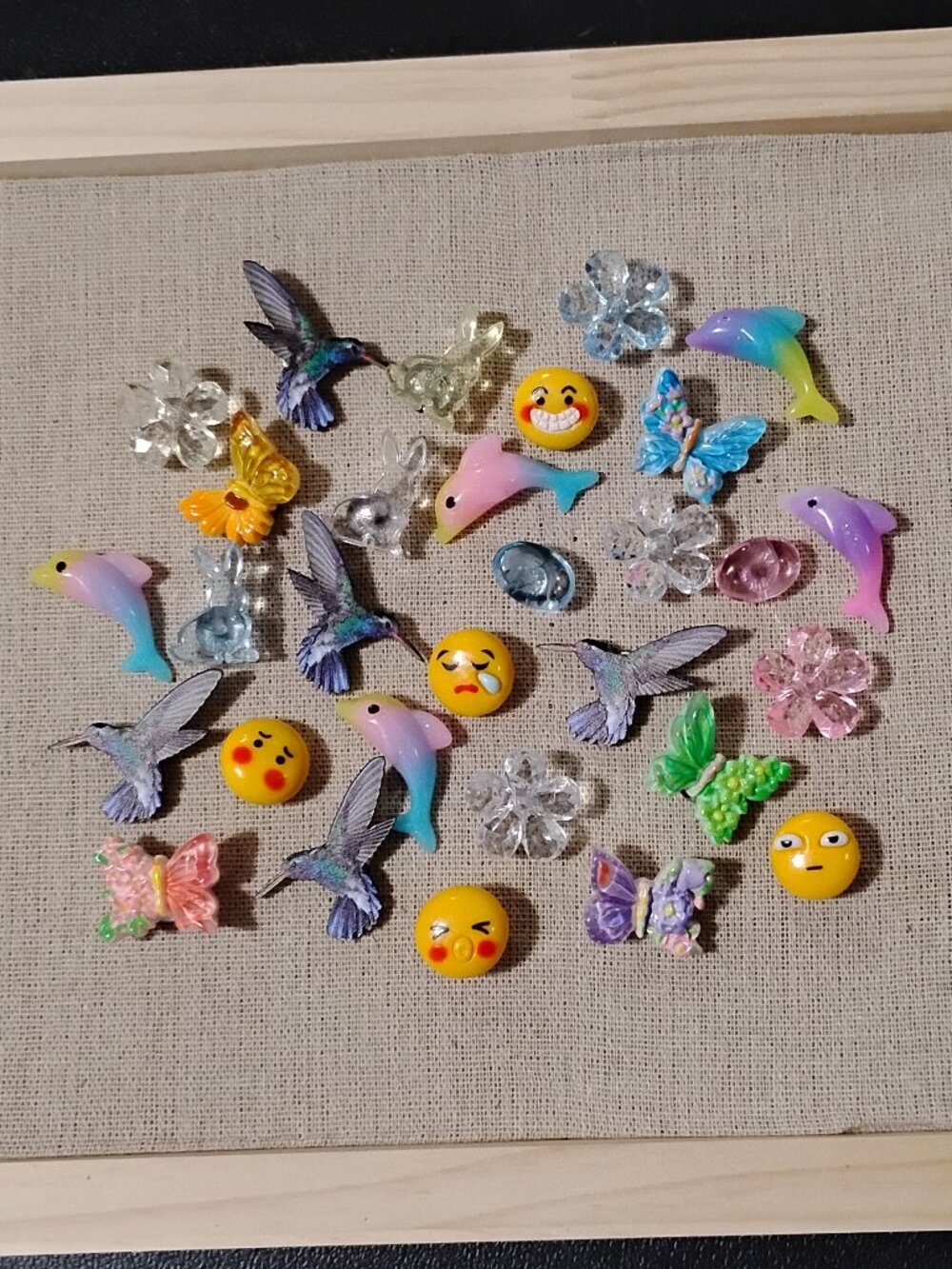 25 Pc Hummingbird Emoji Pastel Flower Rabbit Egg Butterflies Bulletin Board Pins